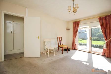 2 bedroom Semi-detached house for sale in Willow Road, Blaby, LE8