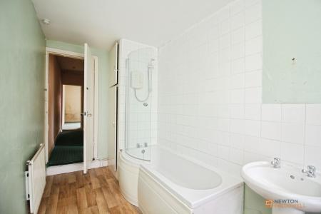 2 bedroom Terraced House for sale in Marshall Street, Leicester, LE3