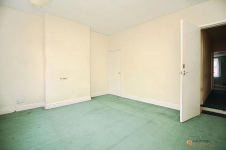 2 bedroom Terraced House for sale in Marshall Street, Leicester, LE3