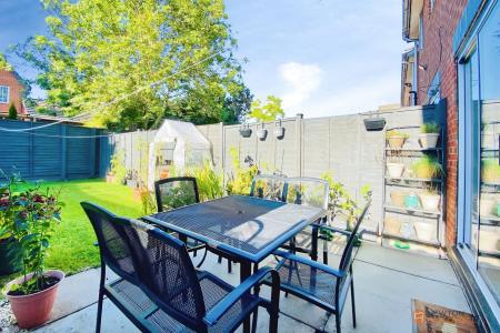 2 bedroom Semi-detached house for sale in Ryder Road, Leicester, LE3
