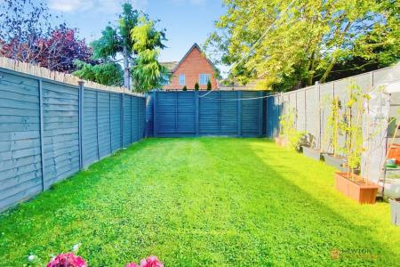 2 bedroom Semi-detached house for sale in Ryder Road, Leicester, LE3