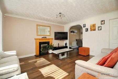 4 bedroom Detached house for sale in Jewsbury Way, Thorpe Astley, LE3
