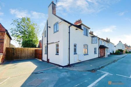 6 bedroom Link detached house for sale in Main Street, Newbold Verdon, LE9