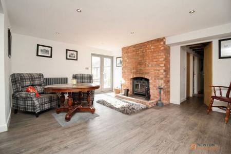 6 bedroom Link detached house for sale in Main Street, Newbold Verdon, LE9