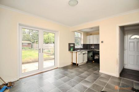 3 bedroom Semi-detached house for sale in Winstanley Drive, Leicester, LE3