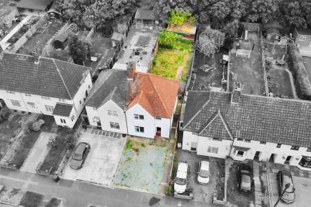 3 bedroom Semi-detached house for sale in Winstanley Drive, Leicester, LE3