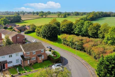3 bedroom Terraced House for sale in Hereford Close, Barwell, LE9