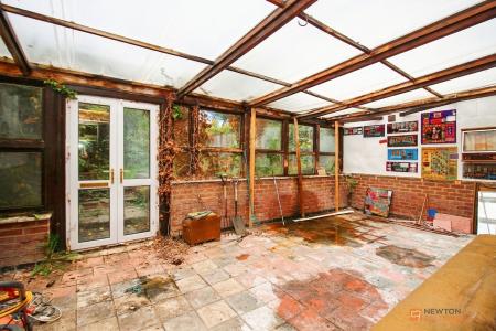 3 bedroom Semi-detached house for sale in Valence Road, Leicester, LE3