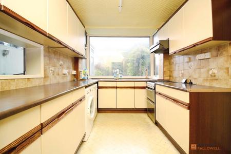 3 bedroom Semi-detached house for sale in Stonehurst Road, Leicester, LE3