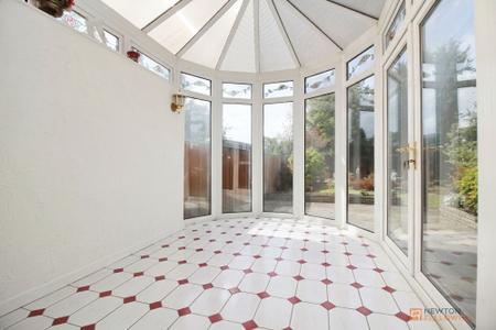 3 bedroom Semi-detached house for sale in Stonehurst Road, Leicester, LE3