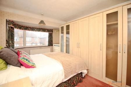 3 bedroom Semi-detached house for sale in Stonehurst Road, Leicester, LE3