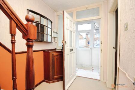 3 bedroom Semi-detached house for sale in Stonehurst Road, Leicester, LE3