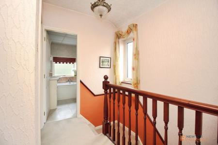 3 bedroom Semi-detached house for sale in Stonehurst Road, Leicester, LE3