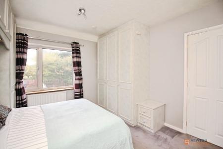 3 bedroom Semi-detached house for sale in Stonehurst Road, Leicester, LE3