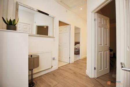 4 bedroom Detached bungalow for sale in Queens Drive, Leicester Forest East, LE3