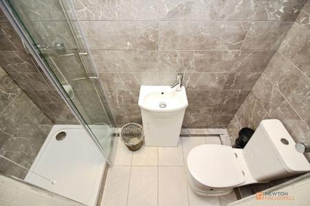 4 bedroom Detached bungalow for sale in Queens Drive, Leicester Forest East, LE3