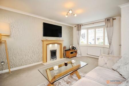 4 bedroom Detached house for sale in Kestrel Close, Leicester Forest East, LE3