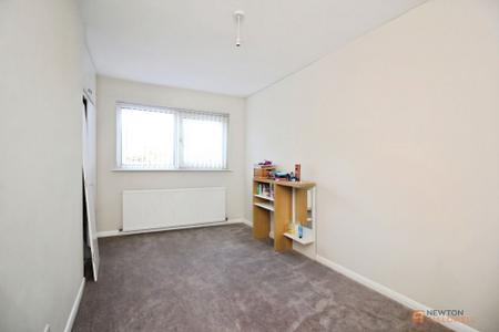 5 bedroom Detached house for sale in Farmway, Braunstone Town, Leicester, LE3