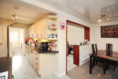 5 bedroom Detached house for sale in Farmway, Braunstone Town, Leicester, LE3