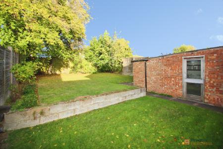 5 bedroom Detached house for sale in Farmway, Braunstone Town, Leicester, LE3