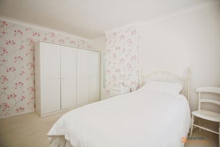 3 bedroom Semi-detached house for sale in Wardens Walk, Leicester Forest East, LE3