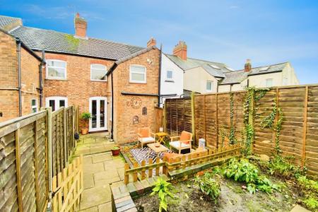 2 bedroom Terraced House for sale in Shilton Road, Barwell, LE9