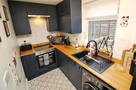 2 bedroom Terraced House for sale in Shilton Road, Barwell, LE9