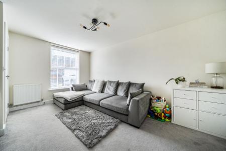 2 bedroom Semi-detached house for sale in Inver Road, Lubbesthorpe, LE19