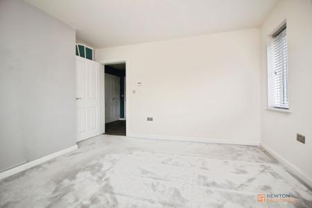 3 bedroom Flat for sale in Tay Road, Lubbesthorpe, LE19