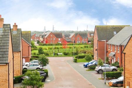 3 bedroom Flat for sale in Tay Road, Lubbesthorpe, LE19