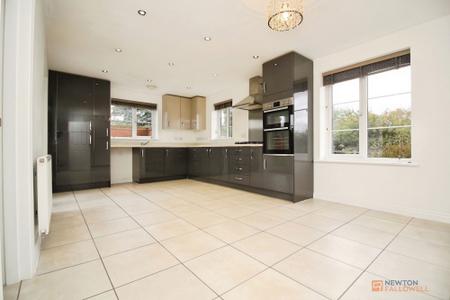 4 bedroom Detached house for sale in Willow Road, Leicester Forest East, LE3