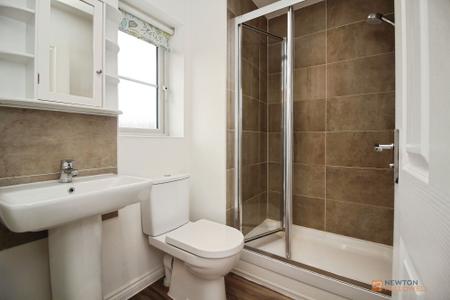 4 bedroom Detached house for sale in Willow Road, Leicester Forest East, LE3
