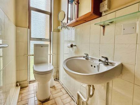 4 bedroom Detached bungalow for sale in Barlings Lane, Langworth, LN3