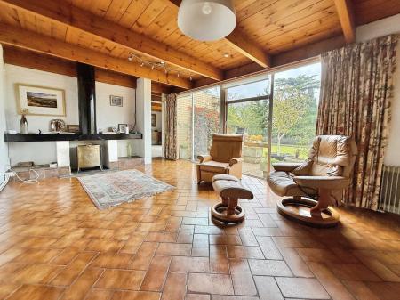 4 bedroom Detached bungalow for sale in Barlings Lane, Langworth, LN3