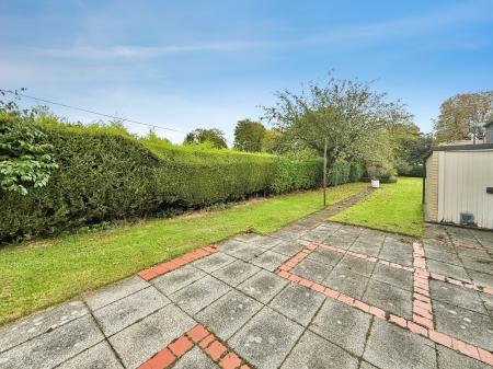 4 bedroom Detached bungalow for sale in Barlings Lane, Langworth, LN3