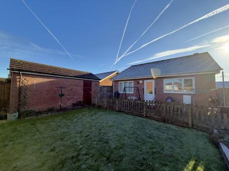 2 bedroom Detached bungalow for sale in Blackthorn Close, Lincoln, LN2