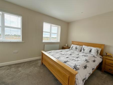 3 bedroom Semi-detached house for sale in Cleveland Avenue, North Hykeham, LN6