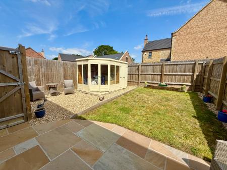 3 bedroom Semi-detached house for sale in Cleveland Avenue, North Hykeham, LN6