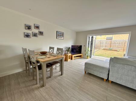 3 bedroom Semi-detached house for sale in Cleveland Avenue, North Hykeham, LN6