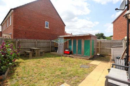 3 bedroom End of terrace house for sale in Craven Way, Navenby, LN5