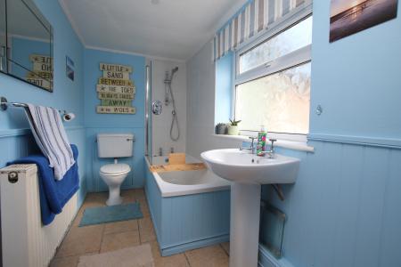 3 bedroom Cottage for sale in Eagle Moor, Eagle, LN6