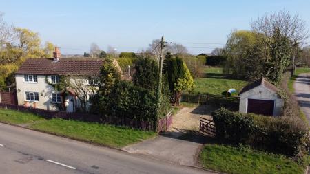 3 bedroom Cottage for sale in Eagle Moor, Eagle, LN6