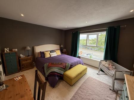 3 bedroom Terraced House for sale in Ellesmere Avenue, Lincoln, LN2