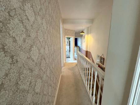 3 bedroom Terraced House for sale in Ellesmere Avenue, Lincoln, LN2