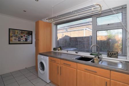 4 bedroom Detached house for sale in Fen Road, Washingborough, LN4