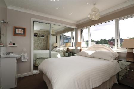 4 bedroom Detached house for sale in Fen Road, Washingborough, LN4