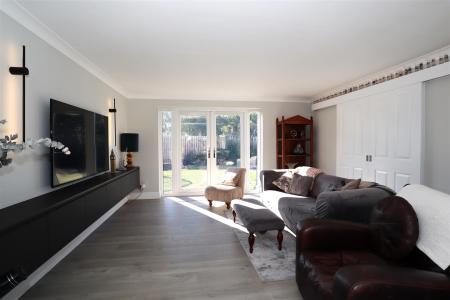 4 bedroom Detached house for sale in Fen Road, Washingborough, LN4