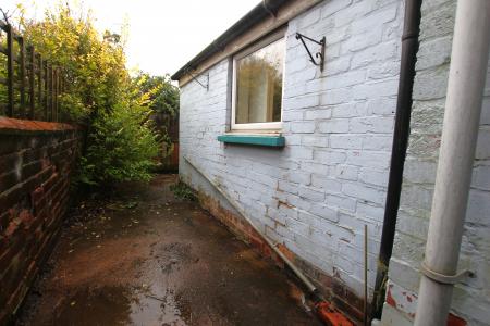 2 bedroom Terraced House for sale in Foss Bank, Lincoln, LN1