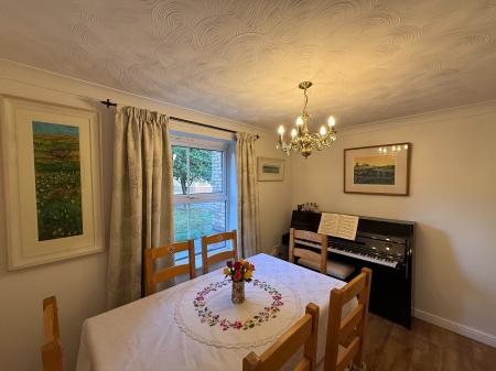 4 bedroom Detached house for sale in Fox Covert, South Hykeham, LN6