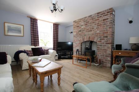 4 bedroom Detached house for sale in High Street, Reepham, LN3